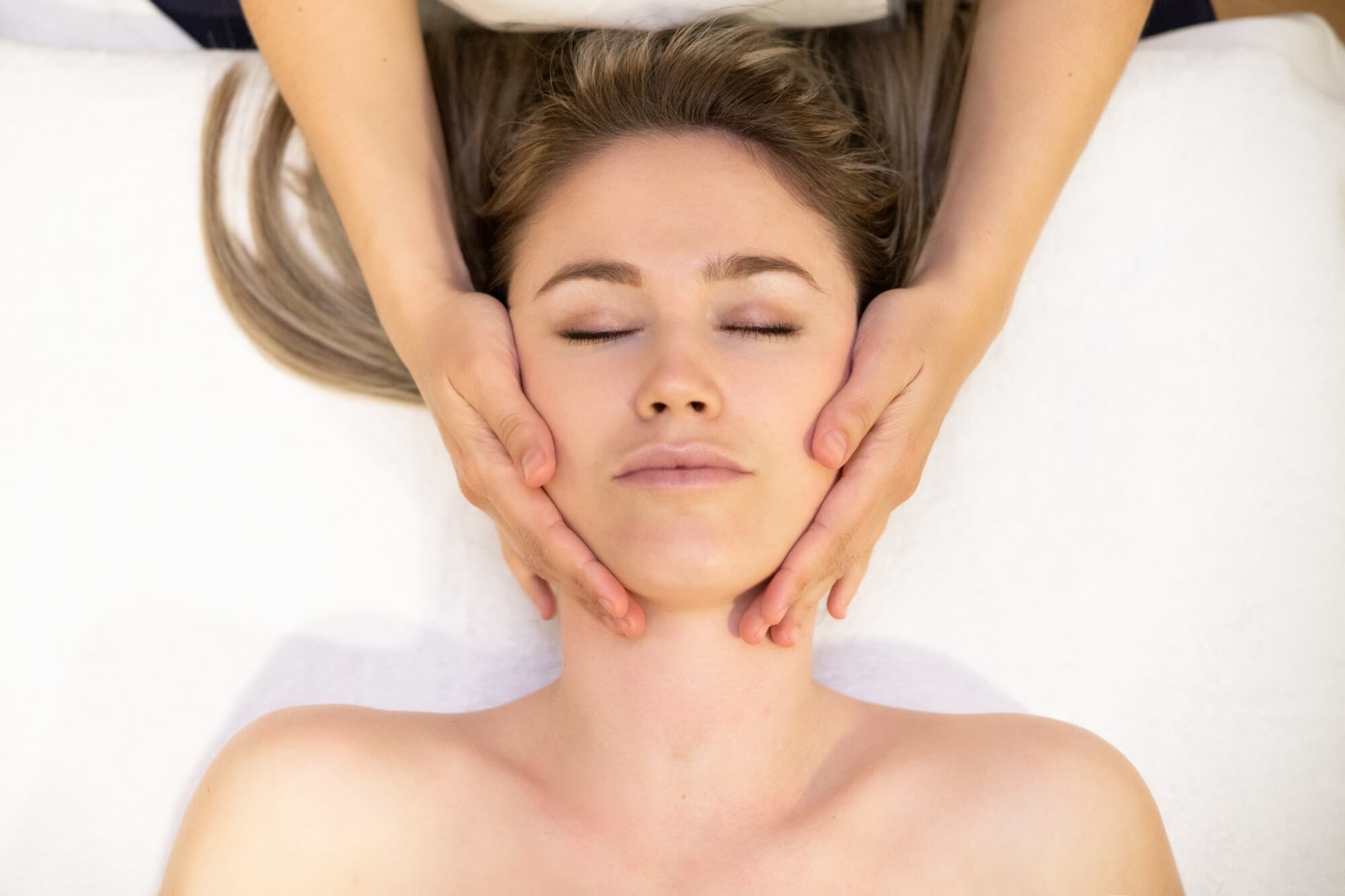 does prp microneedling tighten skin