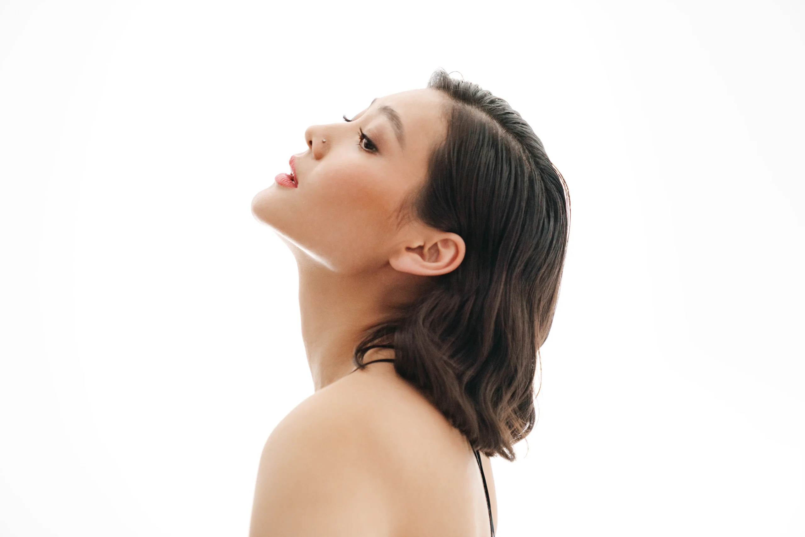 male vs female jawline